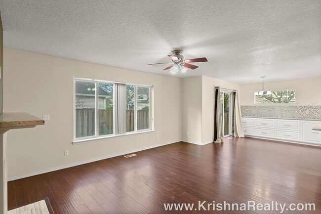 Building Photo - Lovely 4 BD | 3 BA | Corner Lot | Single-Family Home | Arbor Ridge Neighborhood | Spectacular Loc...