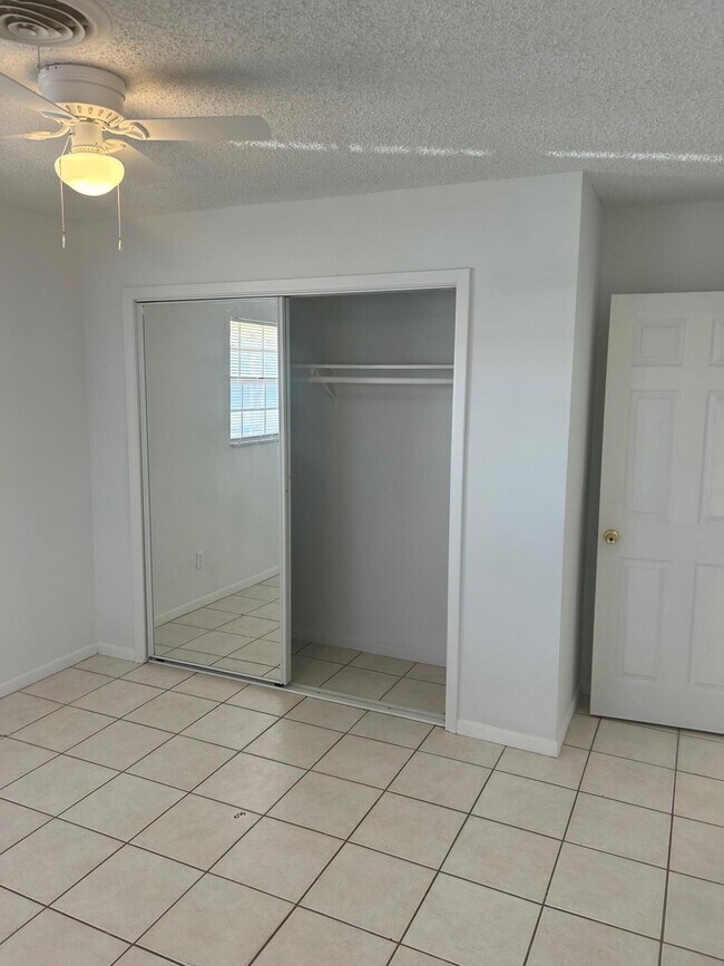 Building Photo - 2349 NE Rustic Way