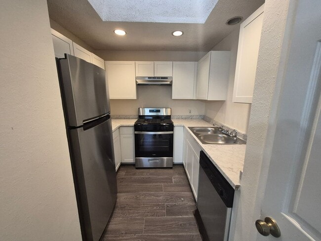 Building Photo - 1105 Ash Cove