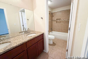 Building Photo - 220 Hansford St