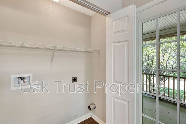 Building Photo - 2284 Kings Gate Ln