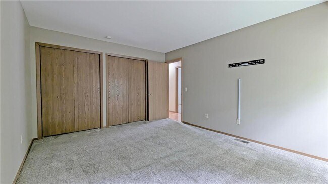 Building Photo - 332 Spencer Pl