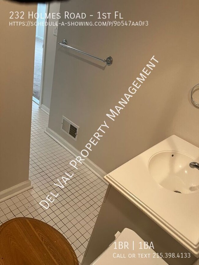 Building Photo - 232 Holmes Rd