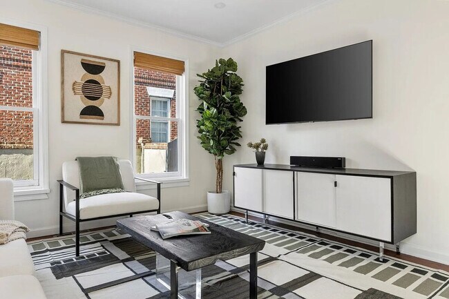 Building Photo - 4 Gateway Walk