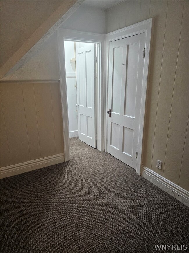 Building Photo - 530 W Ferry St