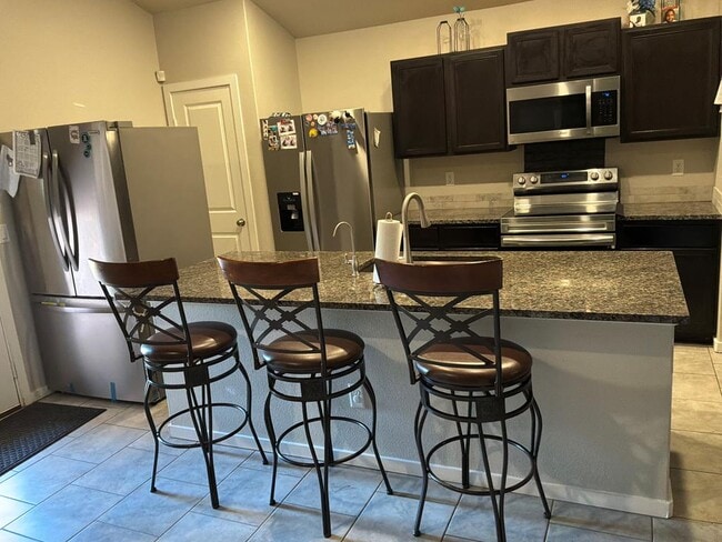 Building Photo - 1303 Terra Cotta St