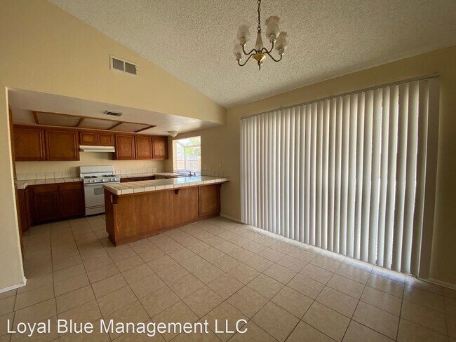 Building Photo - 3 br, 2 bath House - 802 West Avenue H2