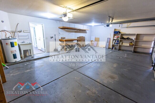 Building Photo - 19025 N 36th Way