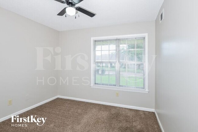 Building Photo - 5590 Montpelier Dr