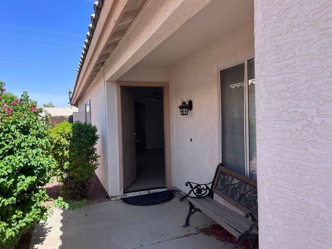 Building Photo - 3 Bed/ 2Bath Single Level Home in Ahwatukee Area