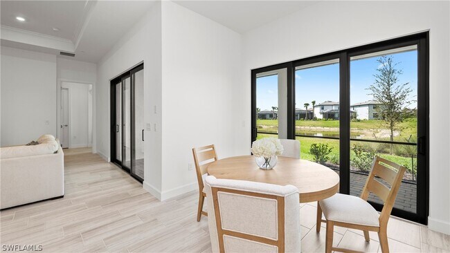 Building Photo - 1905 Fresno Ave