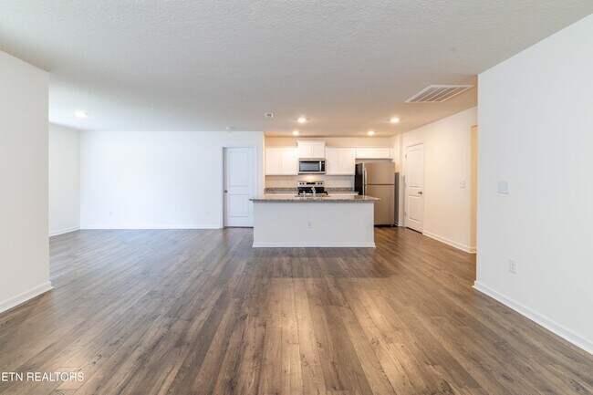 Building Photo - 7452 Game Bird St