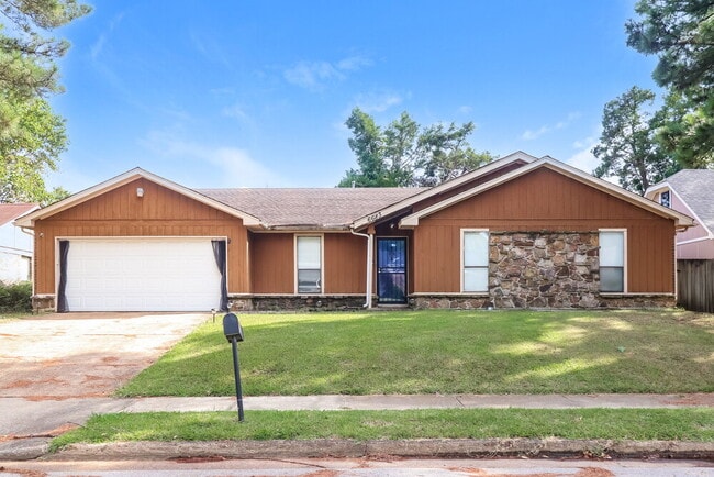 Building Photo - 6683 Beaverlodge Dr