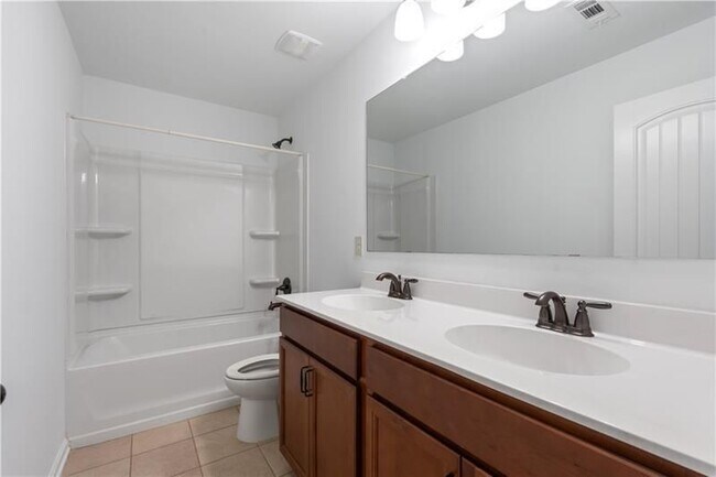Building Photo - 2080 Redbarn Court