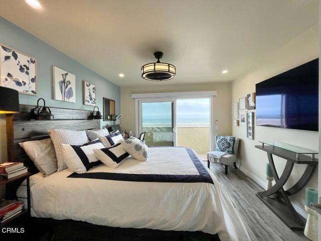 Building Photo - 343 E Surfside Dr