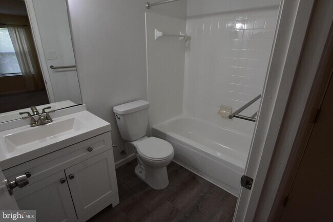Building Photo - 2603 Camelback Ln