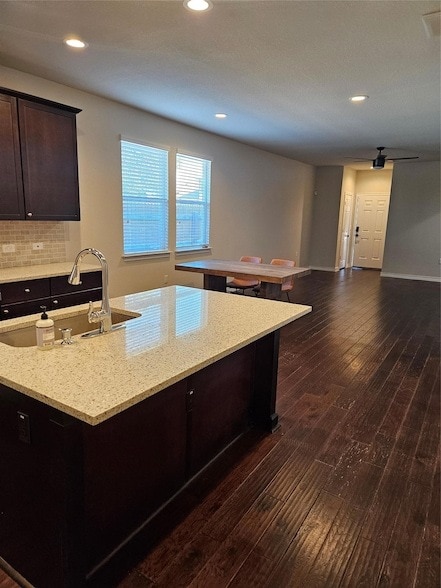 Building Photo - 1802 Los Olivios Wy