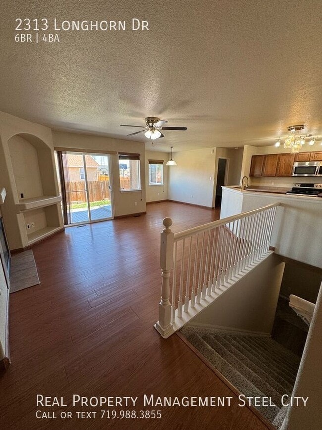 Building Photo - 2313 Longhorn Dr