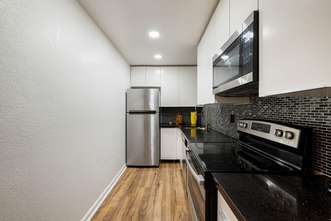 Building Photo - 2812 N Auburn Ct