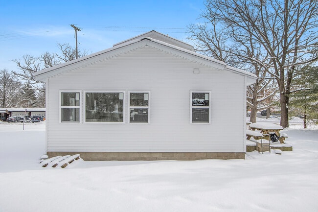 Building Photo - 241 Sherman St