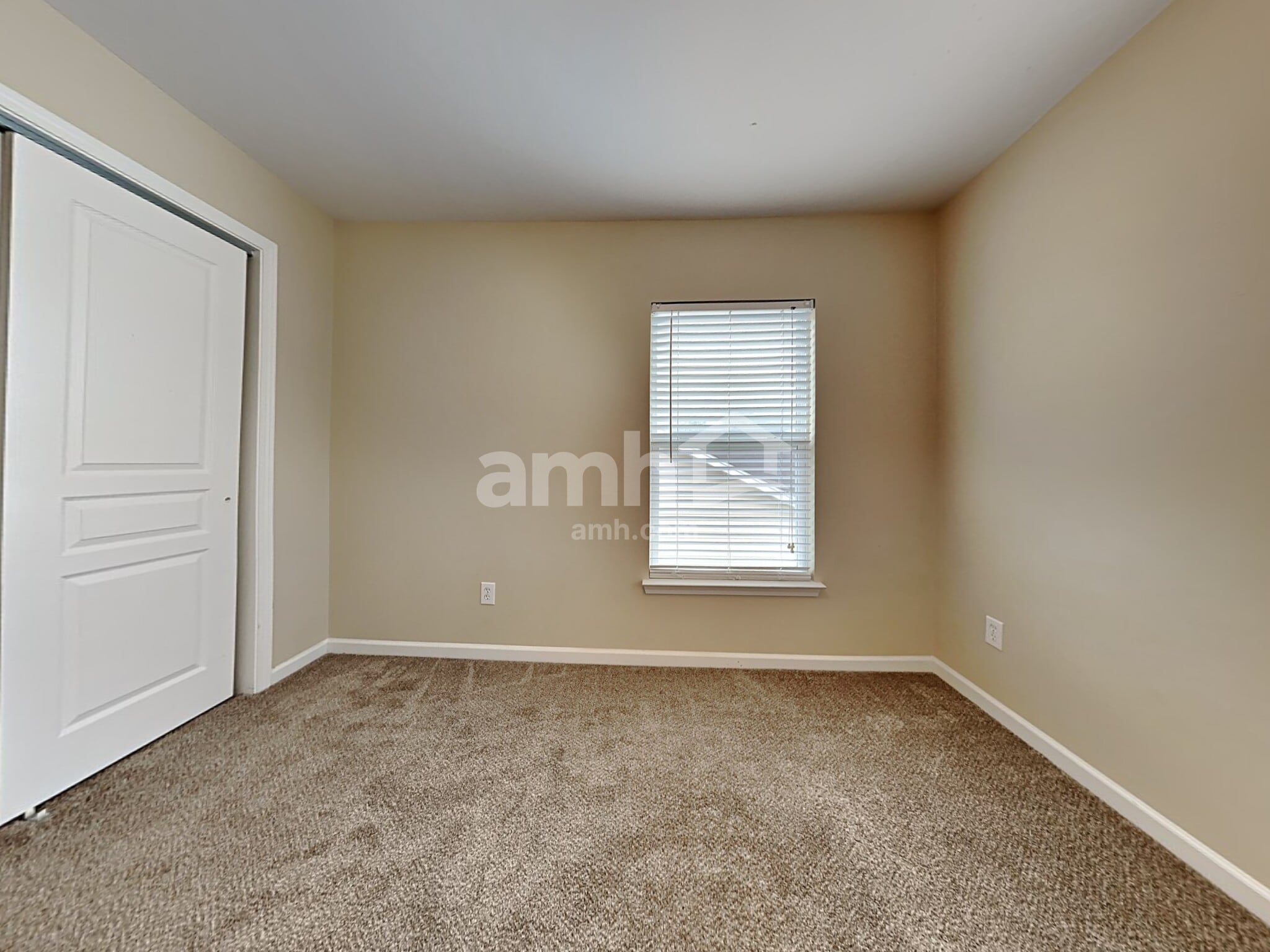 Building Photo - 8821 Shadowglen Dr