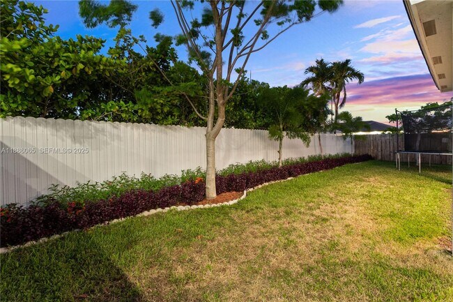 Building Photo - 14841 SW 39th Terrace