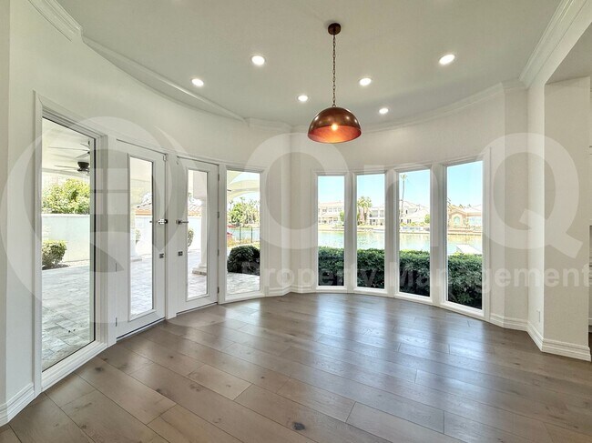 Building Photo - 1523 E Treasure Cove Dr