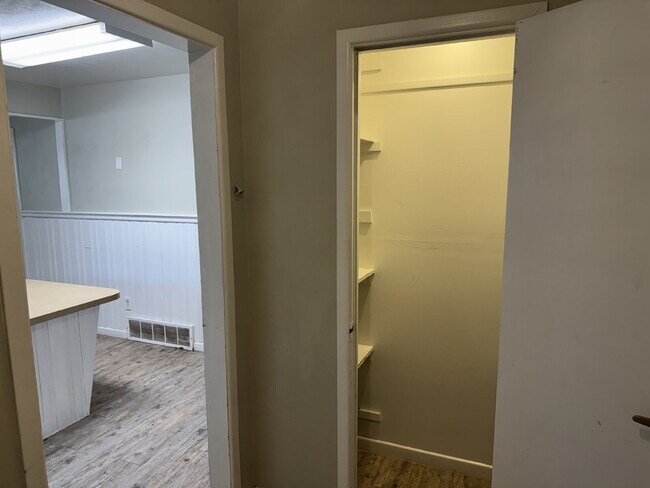 Building Photo - "Spacious 4-Bedroom Home with 2 Full Baths in Lubbock – 1,984 Sq Ft of Comfort!"
