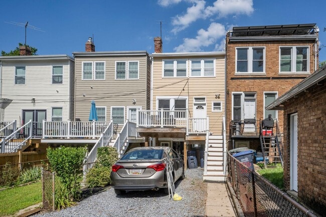 Building Photo - Available Now! Recently Renovated 4 Bedroo...