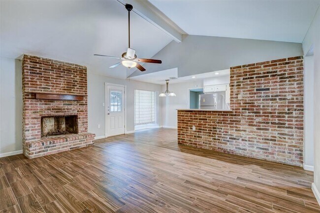 Building Photo - 10622 Sapling Way