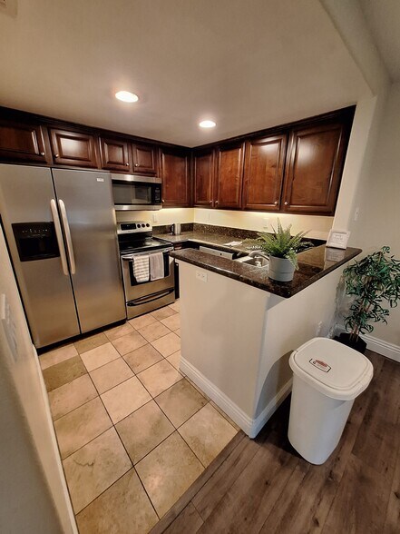 Building Photo - 3989 Nobel Dr