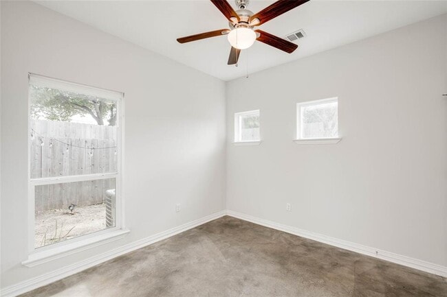 Building Photo - 811 Gunter St