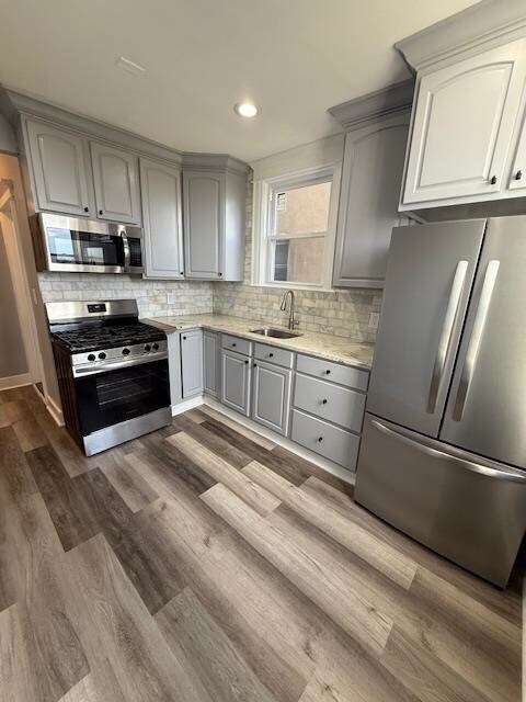 Building Photo - 621 Columbia Ave