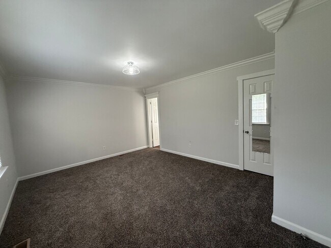 Building Photo - Beautifully Updated 3-Bedroom, 2-Bath Home...