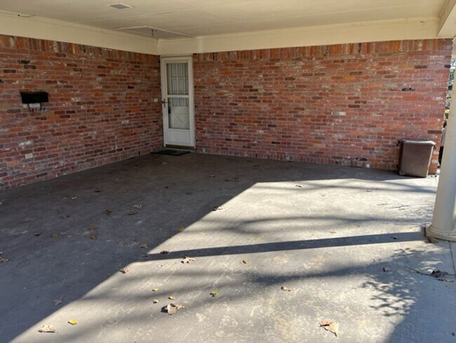 Building Photo - 3712 Pope Ave