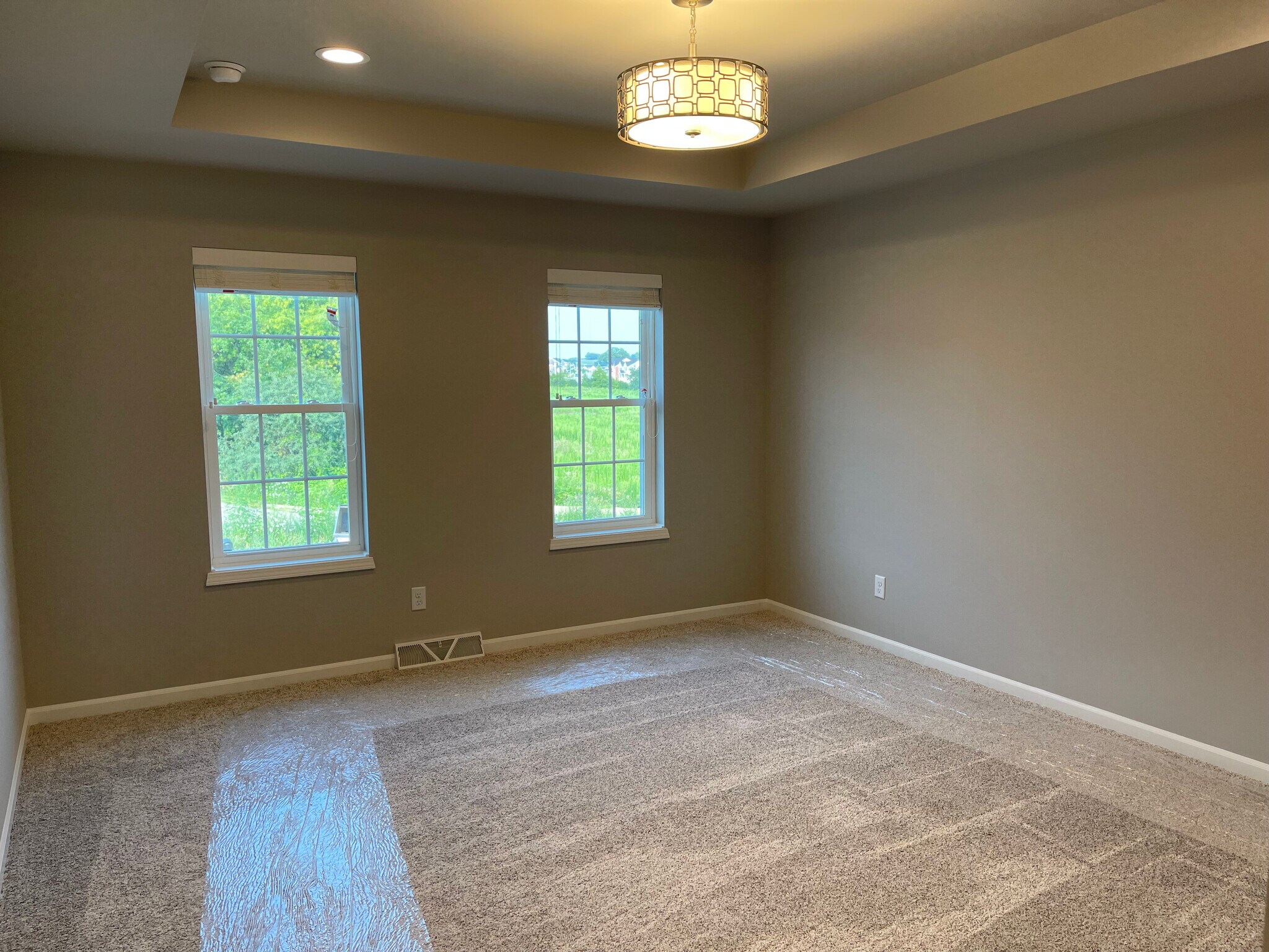 Building Photo - 718 Sugar Maple Ln