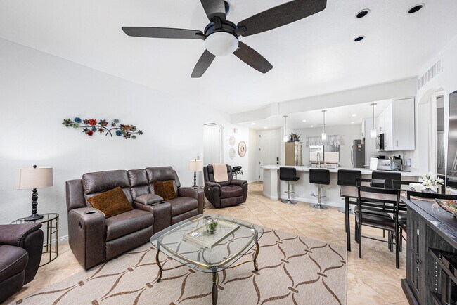 Building Photo - 67242 Cumbres Ct