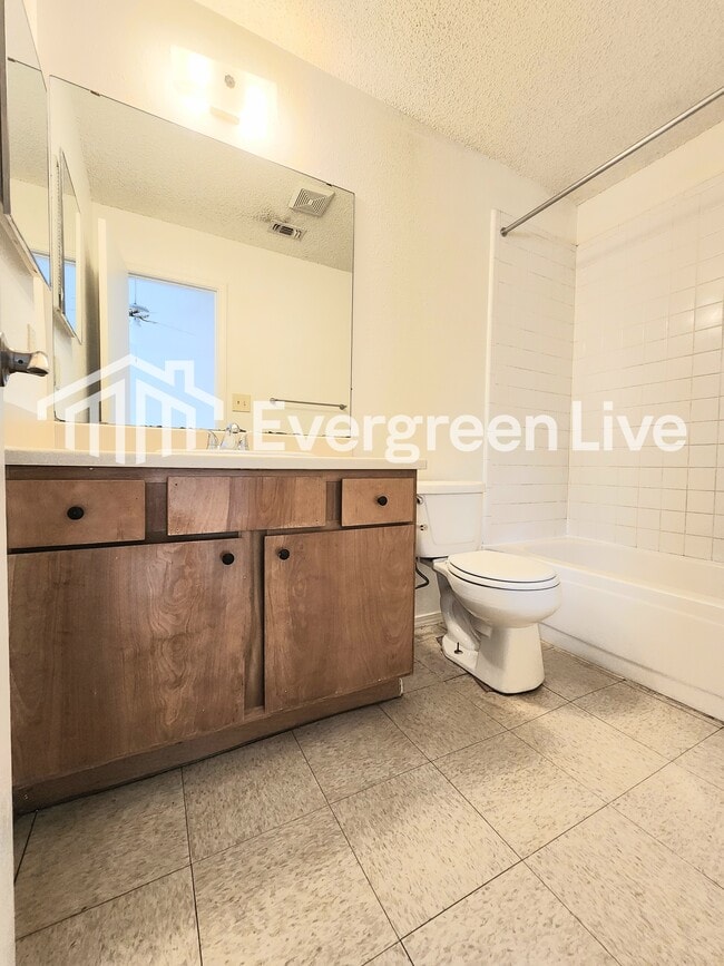 Building Photo - 2302 Sandia Ct