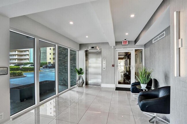 Building Photo - 801 S Federal Hwy