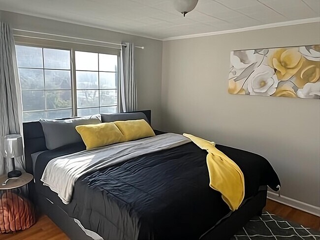 Building Photo - 1746 E Broad St