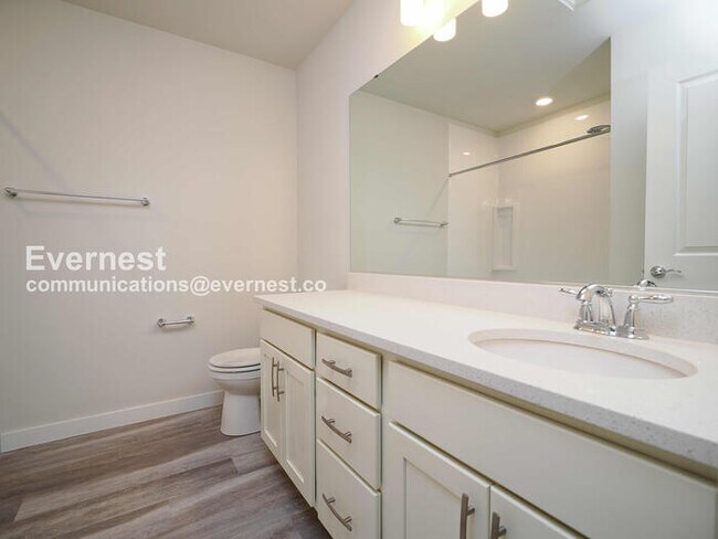 Building Photo - 33335 Crystal Ave SE