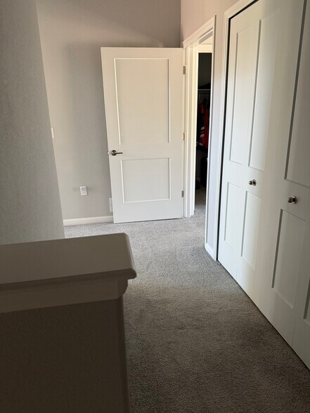 Building Photo - 1746 Creek Edge Vw