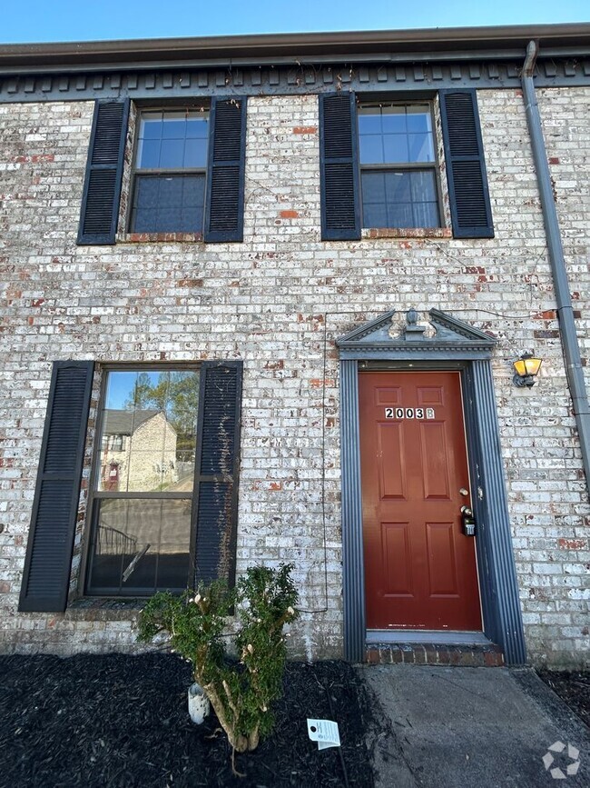 Building Photo - Limited-Time Offer: 50% Off First Month’s ...