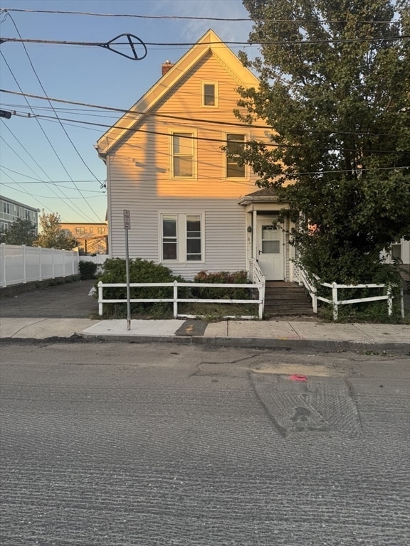 Building Photo - 6 Minot St