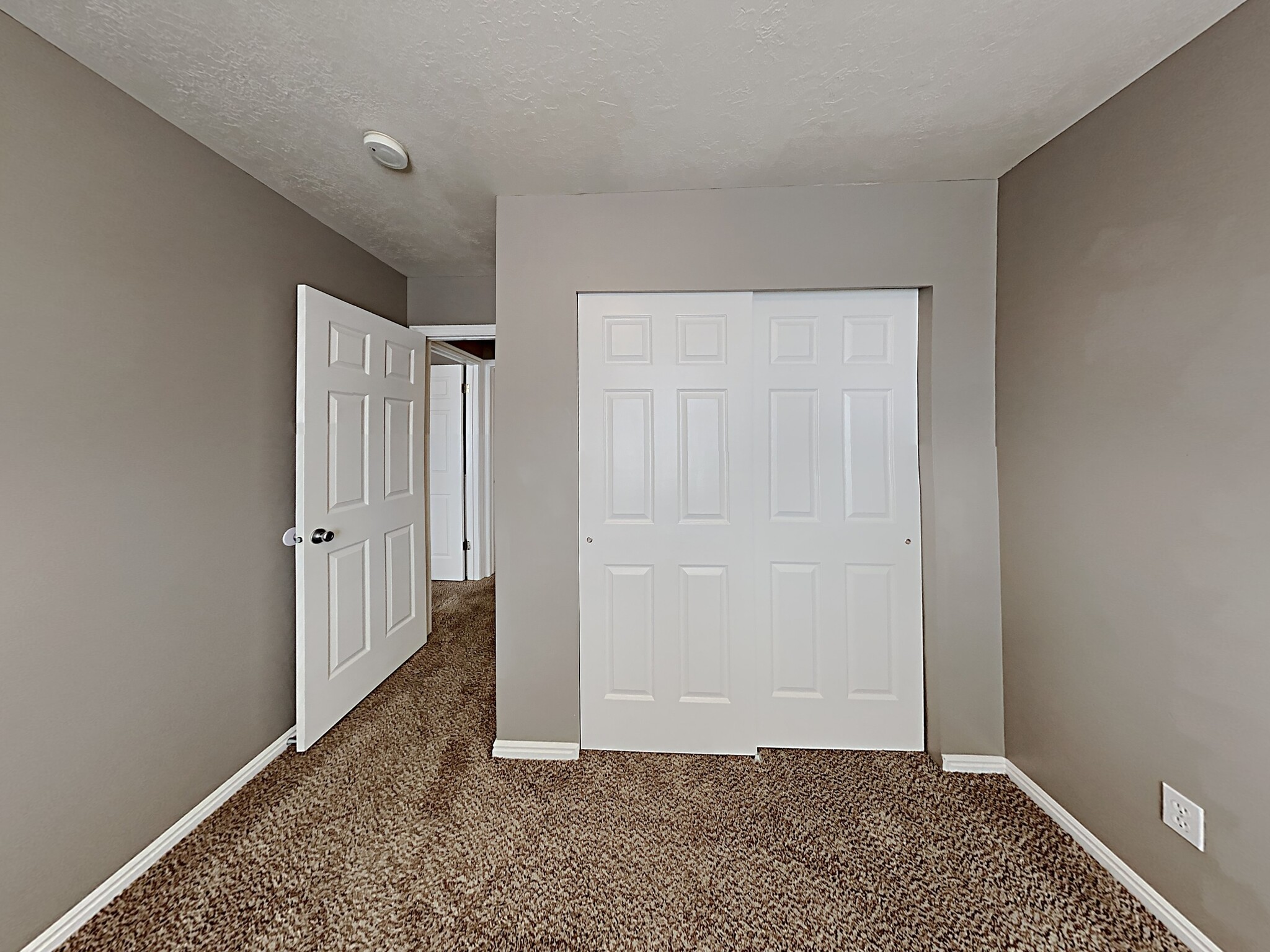 Building Photo - 447 S 1250 E