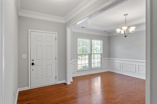 Building Photo - 1121 Survada Ln