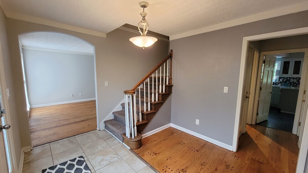 Building Photo - 4843 Carlene Way SW