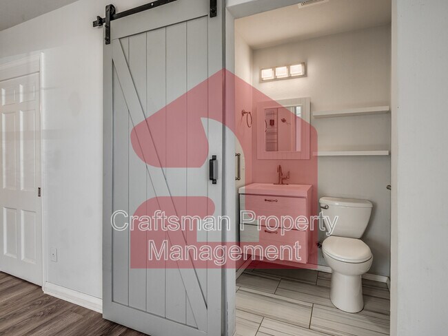 Building Photo - 2024 NW 45th St