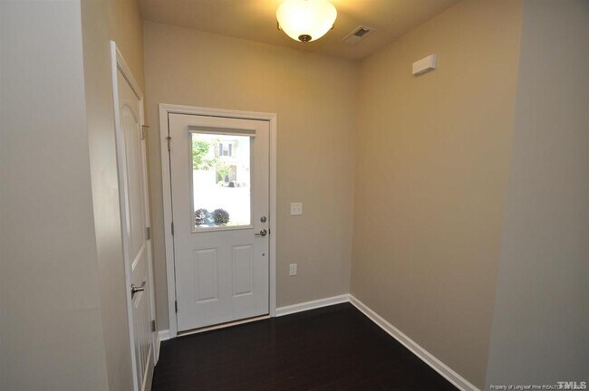 Building Photo - 209 Brier Crossings Loop