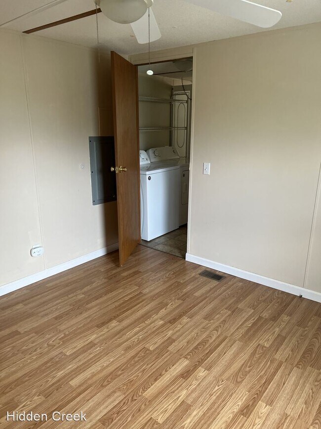 Building Photo - 2 br, 1 bath House - 235 Monarch Lane